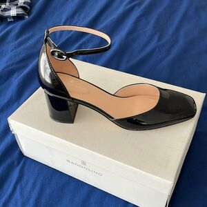Bandolino black patent leather, block heal pumps,with ankle straps 9.5